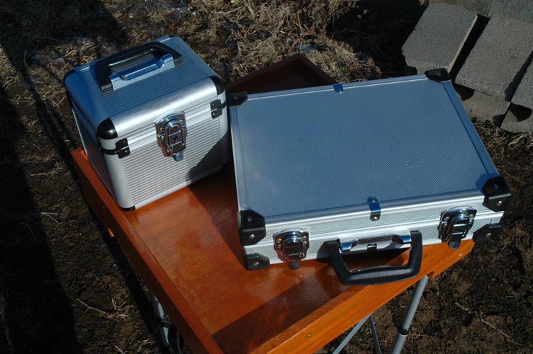 アルミケース外側