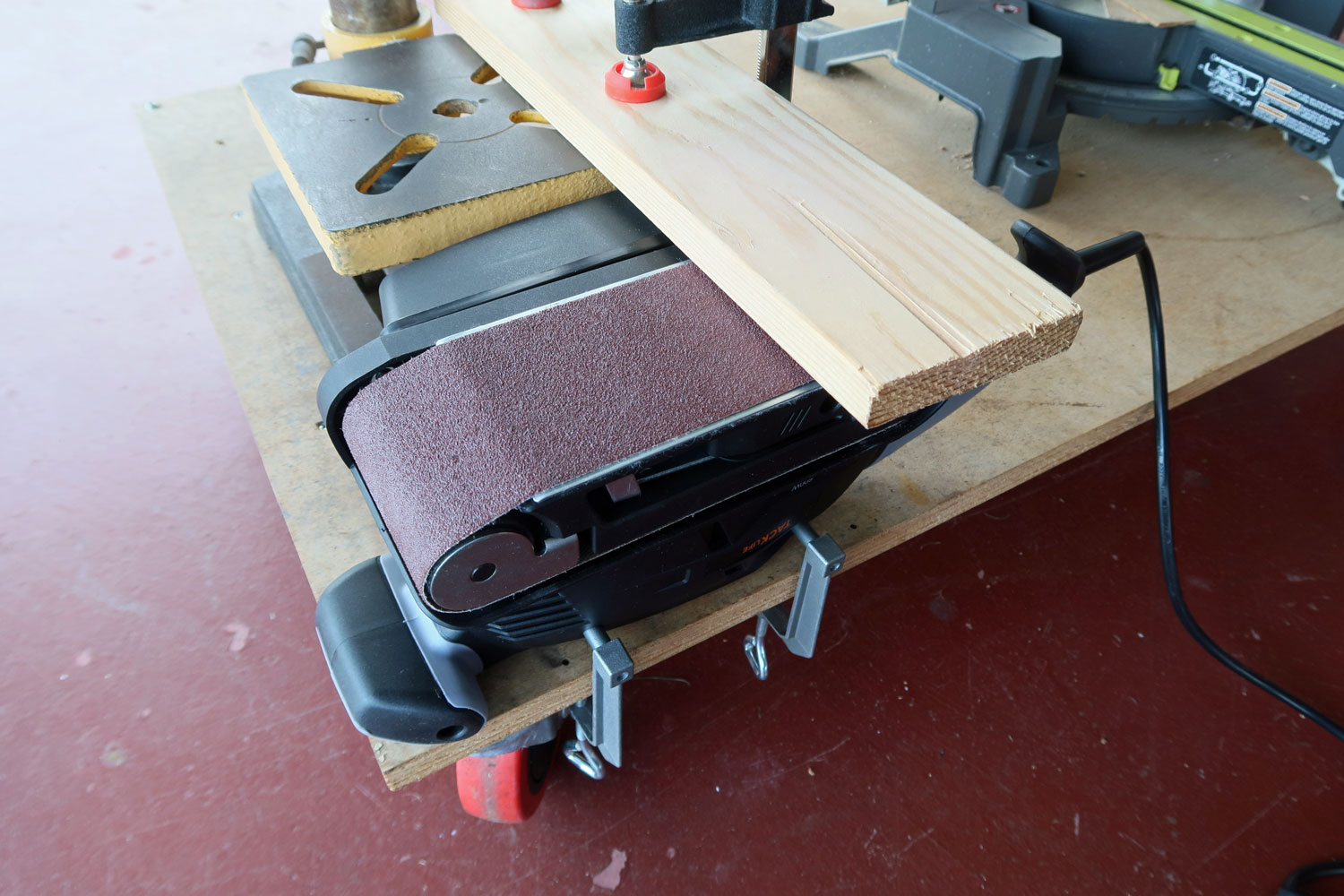 ベルトサンダー