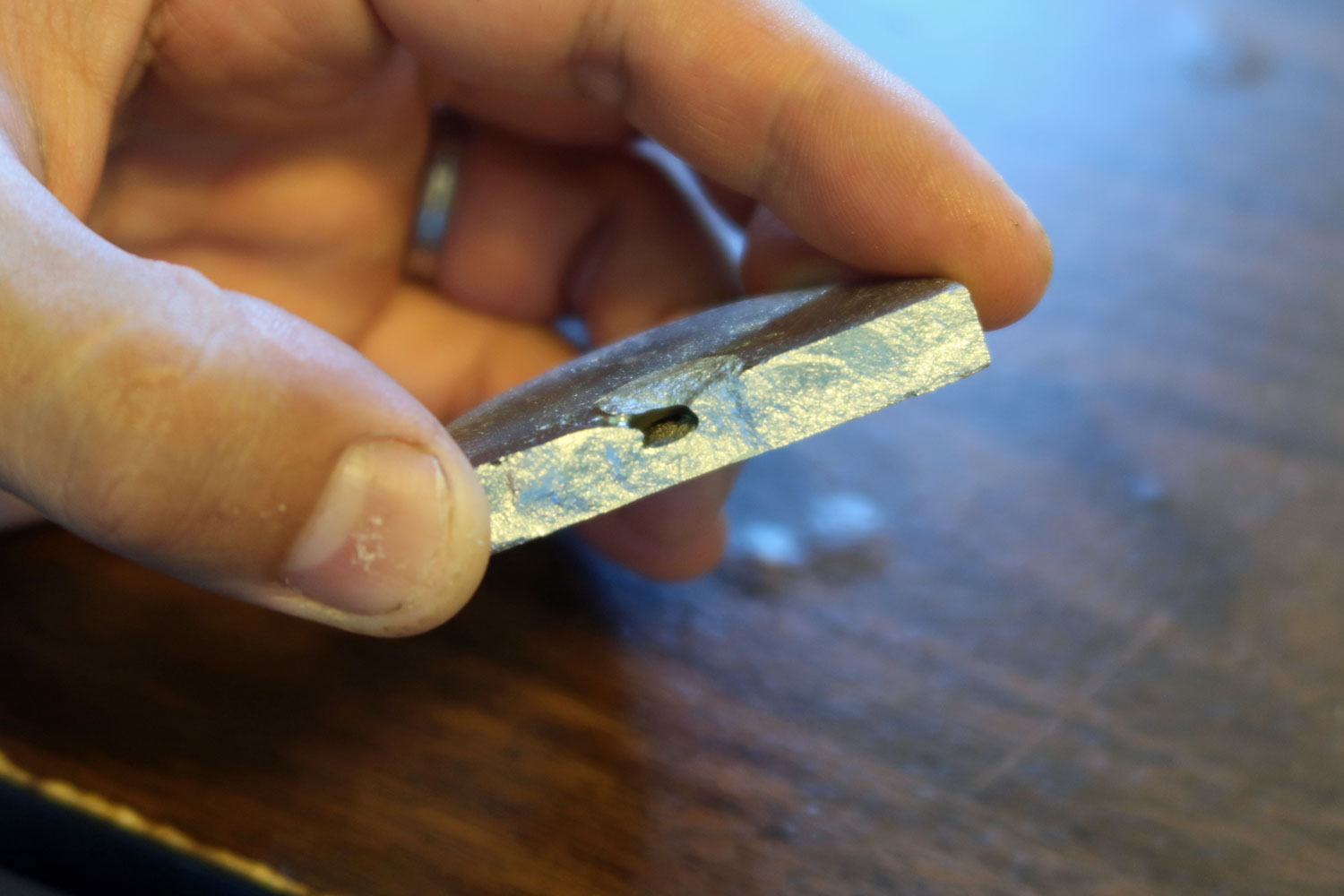 割ってみた錫 33.4%青銅