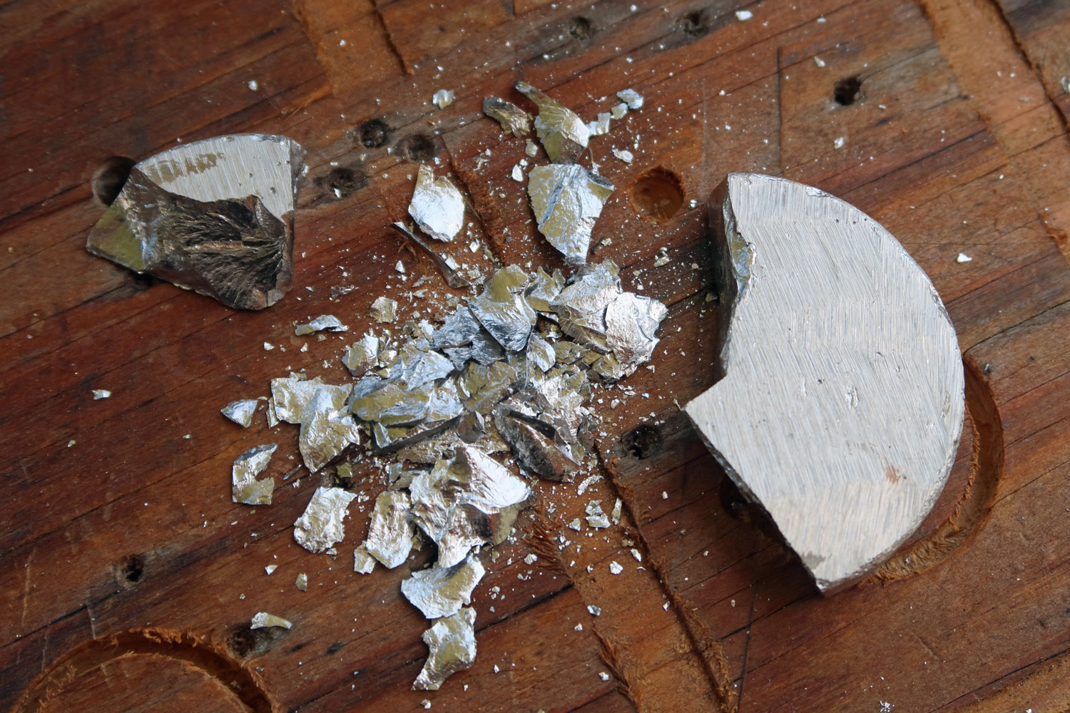 金属鏡の「割れ」