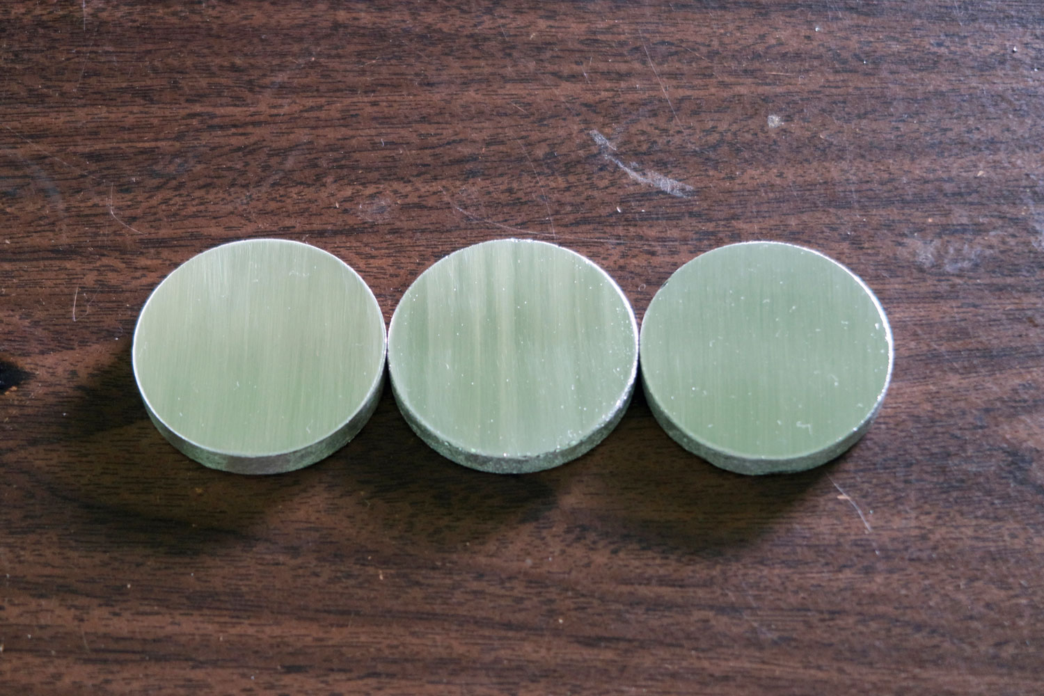 錫 32.6%青銅の研削